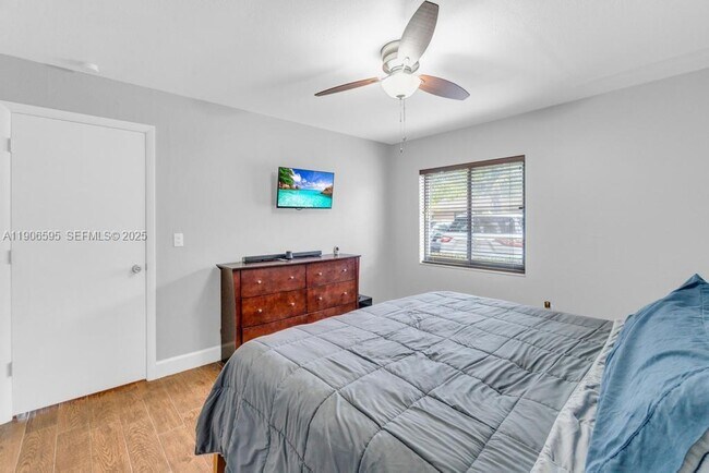 Building Photo - 1499 Yellowthroat St