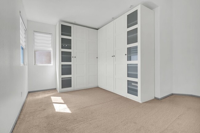 Building Photo - 5764 Kylie Ave