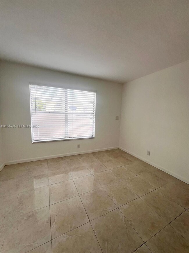 Building Photo - 3770 SW 59th Terrace