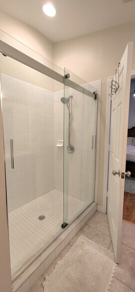 Building Photo - 27604 Pleasure Ride Loop