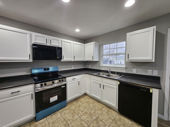 Building Photo - 3534 Hunt St