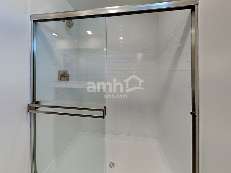 Building Photo - 9444 Wabash St