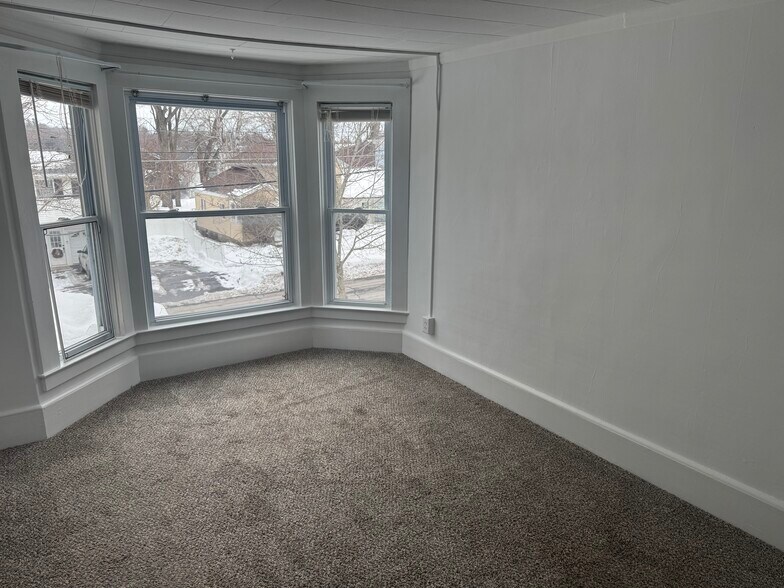 Building Photo - 222 W 3rd St