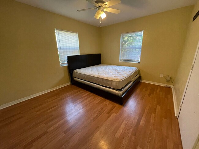 Building Photo - 1518 E Ellicott St