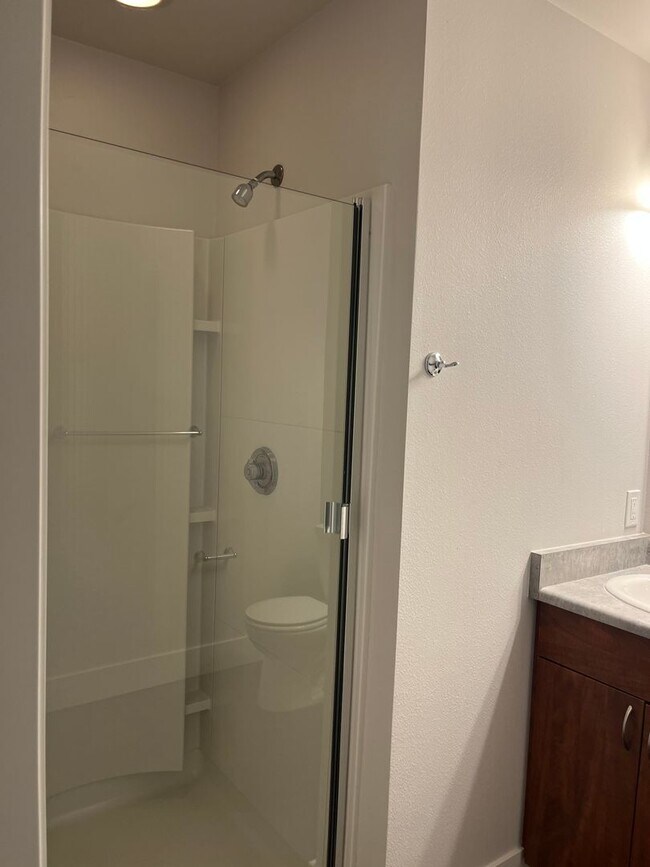 Building Photo - Yesler Place | Top Floor 0BD/1BA New Floor...