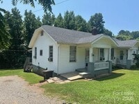Building Photo - 660 E Sharpe St