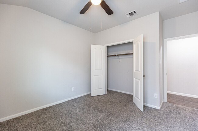 Building Photo - 925 Cypress Ml