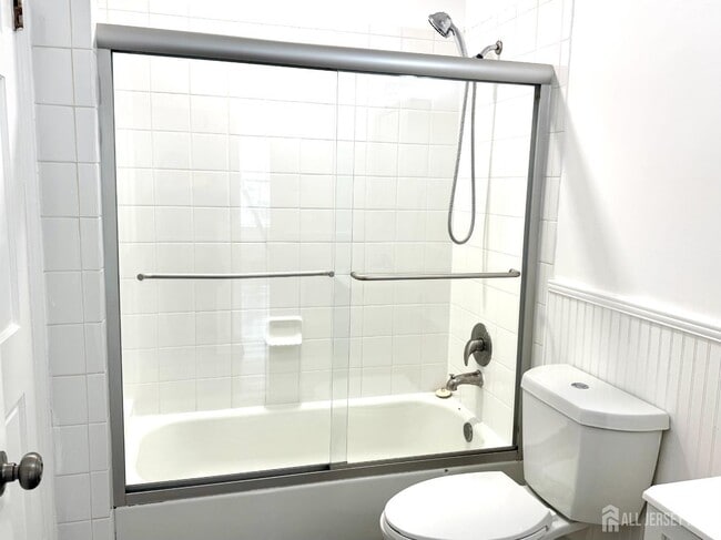 Building Photo - 202 Pennsylvania Way