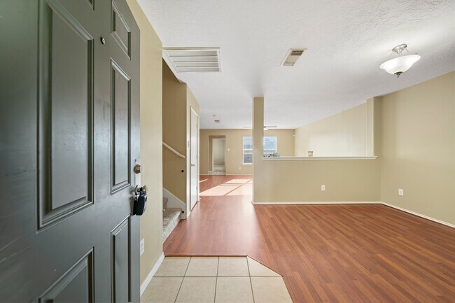 Building Photo - 17802 Kerrybrook Ln
