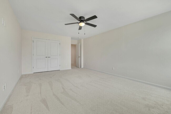 Building Photo - Rental Home available in the Falls Grove Community!