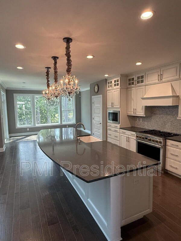 Building Photo - 17919 Stonewolf Dr