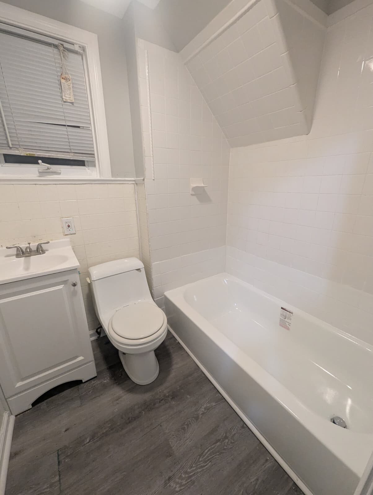 Building Photo - 135 County St