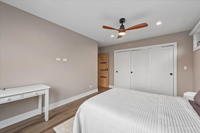 Building Photo - 154 Oak St