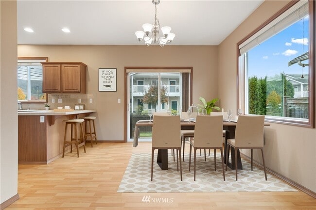 Building Photo - 6405 160th Ave E