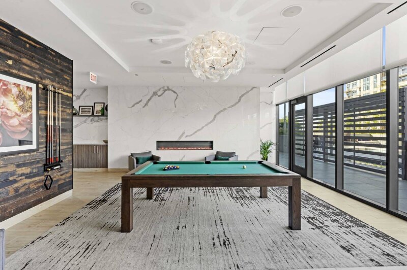 Building Photo - 1120 N Wells St