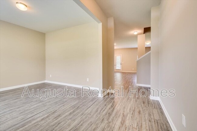 Building Photo - 5054 Vine Ln