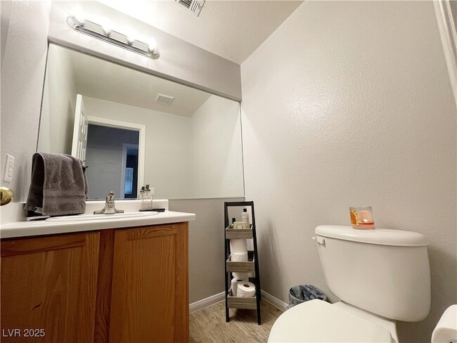 Building Photo - 605 Sonoran Heights Ave