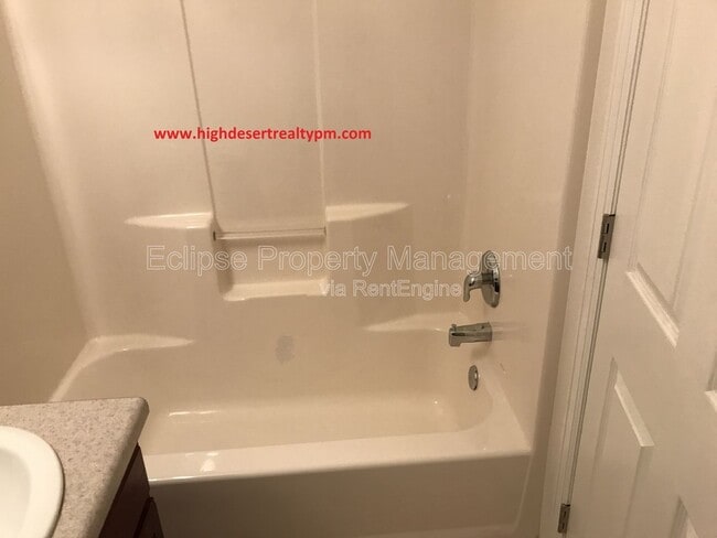 Building Photo - 2463 1/2 Theresea Lane