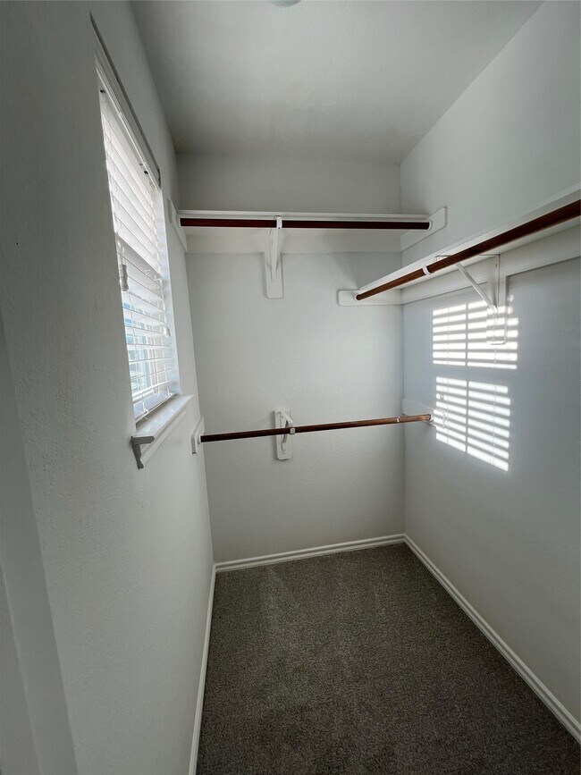 Building Photo - 6419 Densberry Ln