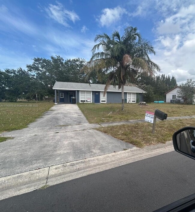 Building Photo - 1399 Cindy Cir NE