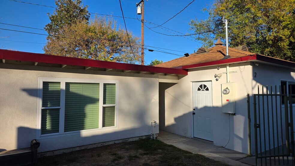 Building Photo - 728 Norbert Dr