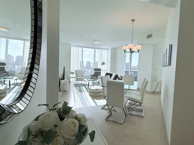 Building Photo - 18201 Collins Ave