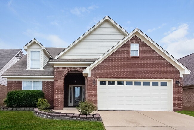 Building Photo - 1118 Greenwich Dr