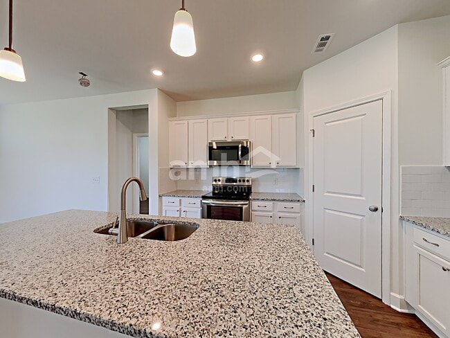 Building Photo - 441 Bluewater Dr
