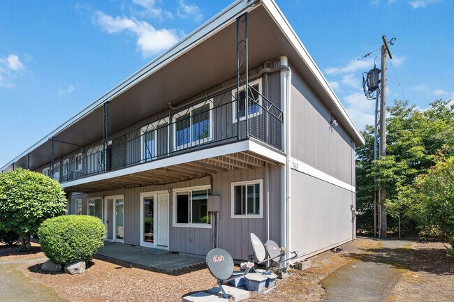 Building Photo - 1Br/1Ba Available