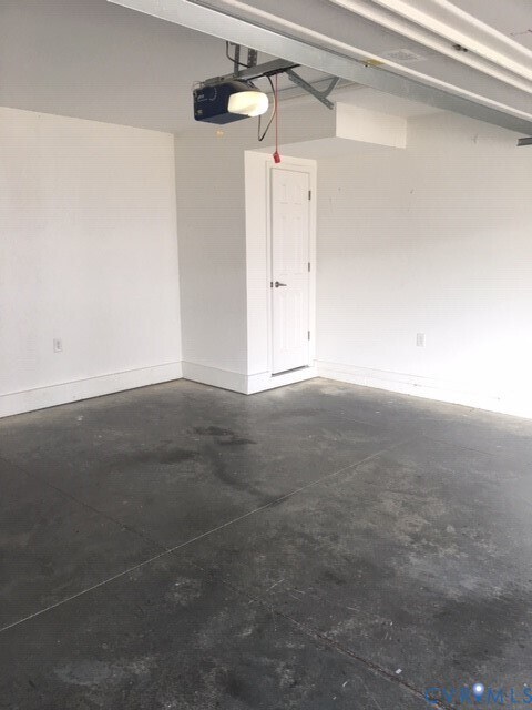 Building Photo - 7474 Pebble Lake Dr