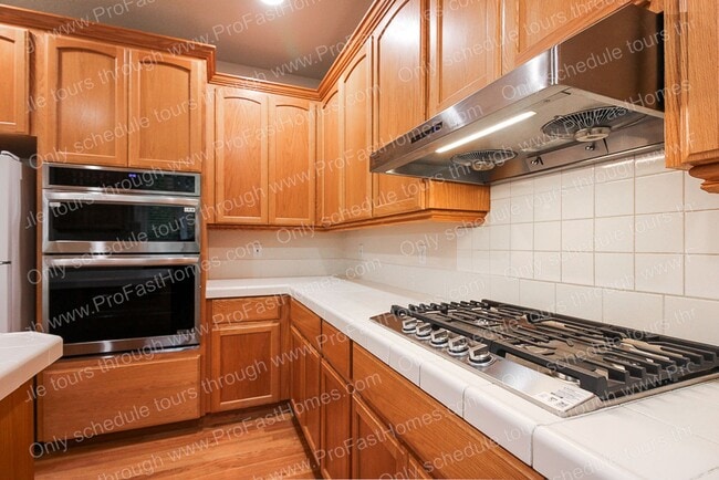 Building Photo - 16107 SE Bybee Ct