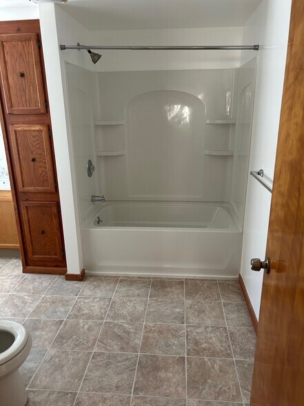 Building Photo - 4224 S Park Ave