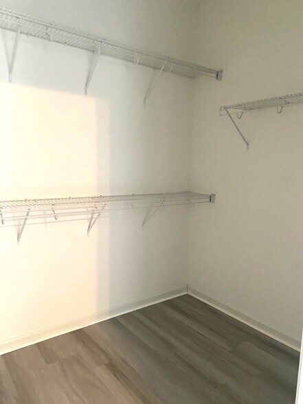 Building Photo - 256 Oxmoor Pl