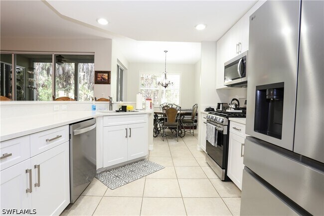 Building Photo - 1710 Tarpon Bay Dr S