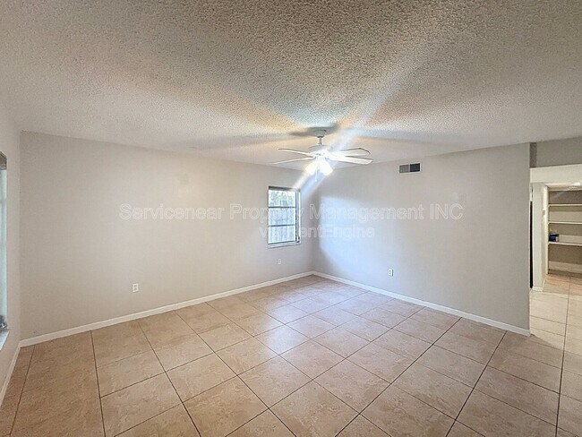 Building Photo - 10597 101st Ave