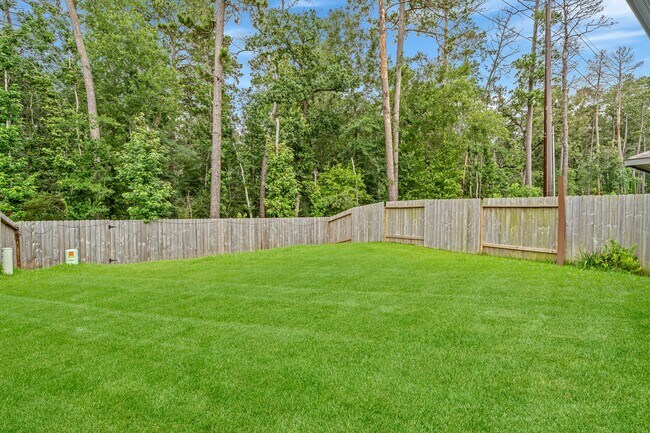 Building Photo - 24122 Juniper Hts Dr