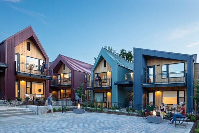 Building Photo - 1260 Quincy St