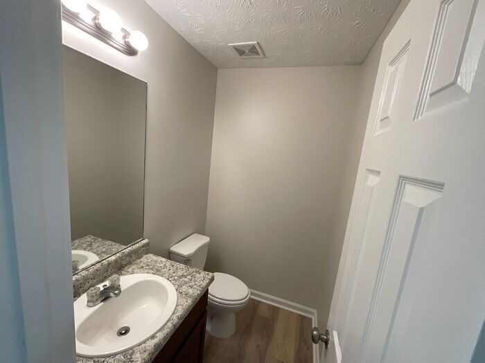 Building Photo - 2657 Parkside Way SW