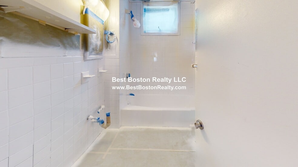 Building Photo - 93 Capen St