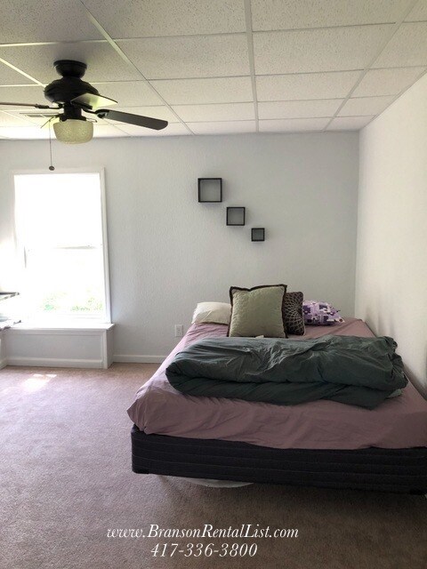 Building Photo - Spacious Basement Home with Breathtaking Views!!!