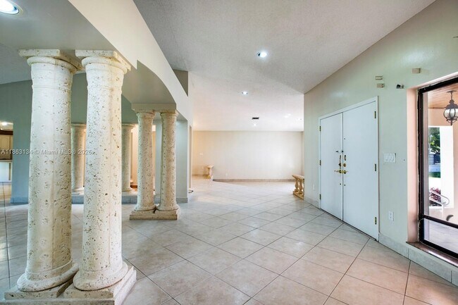Building Photo - 161 SW 129th Ave