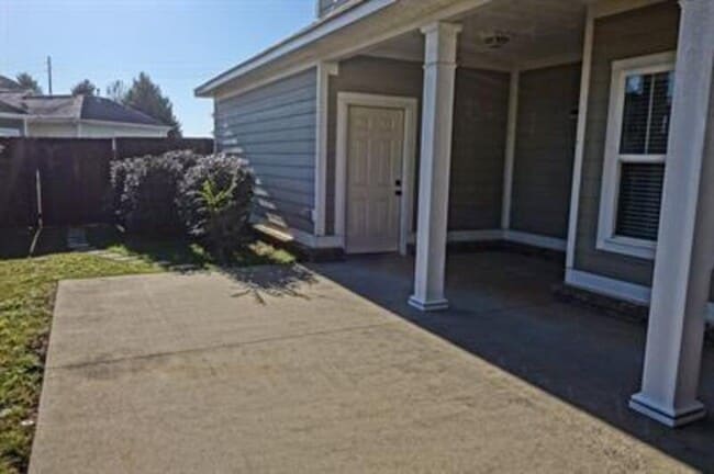 Building Photo - 1121 Towne Creek Pl NW