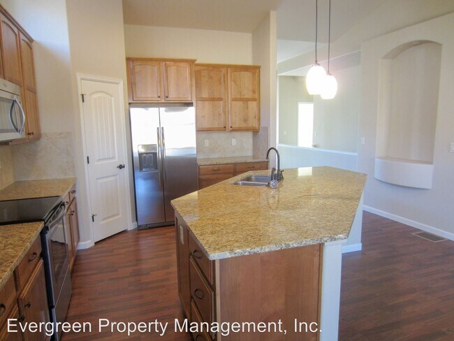 Building Photo - 3 br, 2.5 bath House - 2286 Trestle Rd