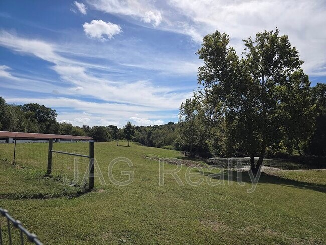 Building Photo - 3320 Griffin Cemetery Rd