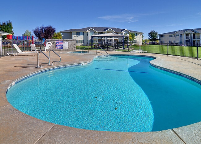 Building Photo - Meadow Vista