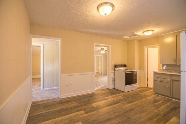 Building Photo - 37355 2nd St