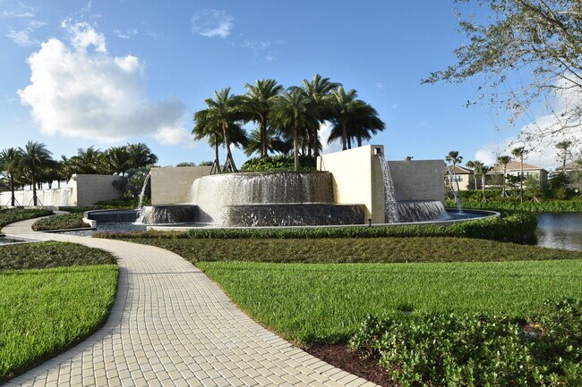 Building Photo - 9368 Eden Roc Ct