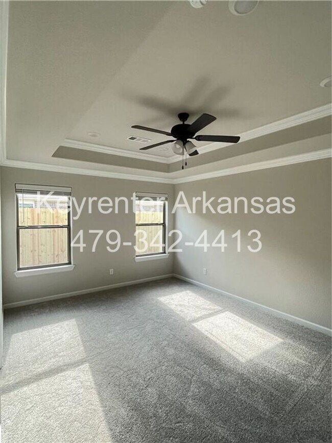 Building Photo - Modern 3-Bed, 2-Bath Home with Fenced Yard
