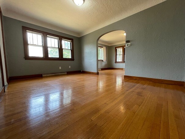 Building Photo - 221 Garfield Ave SW