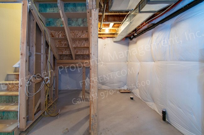 Building Photo - 2802 Exmoor Ln